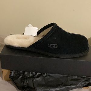 New with tags men’s scuff  black Ugg slippers size 11